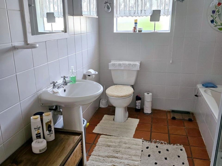 3 Bedroom Property for Sale in Stilbaai Wes Western Cape